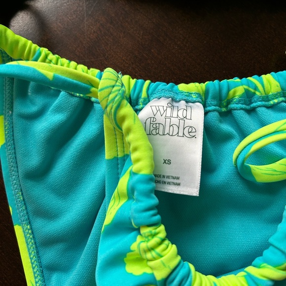 Bikini 2pc-top size Small, bottom size XS - Picture 2 of 6